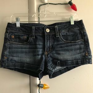 american eagle denim shorts / size 8